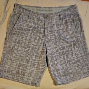 Under Armour Men's Light Gray Patterned Flat Front Shorts
